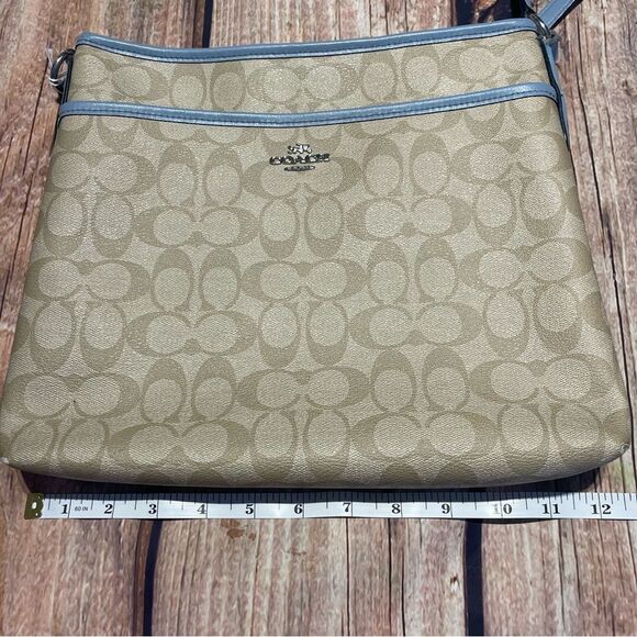 COACH file crossbody bag Signature tan blue silver hardware F58297 Preowned - Picture 9 of 14